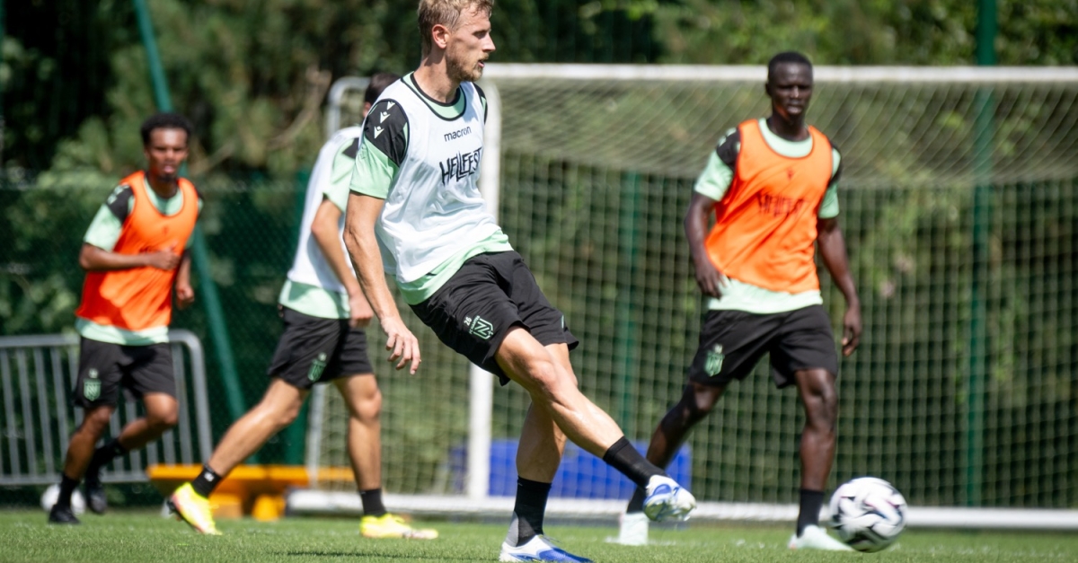 Mercato Nantes : Une ancienne gloire des Canaris se lance dans un défi surprenant en N2 !v