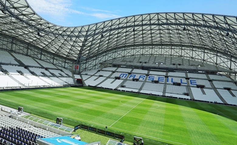Illustration : "Mercato OM : Longoria prêt à sortir le grand jeu pour signer un buteur coté de Ligue 1 !"