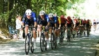Illustration : "Tour de France 2025 : Le maillot de la Groupama-FDJ fuite par surprise à J-2 !"