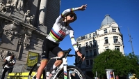 Illustration : "Tour de France 2025 : Tadej Pogacar est-il en mesure de rafler le maillot vert de meilleur sprinteur ?"