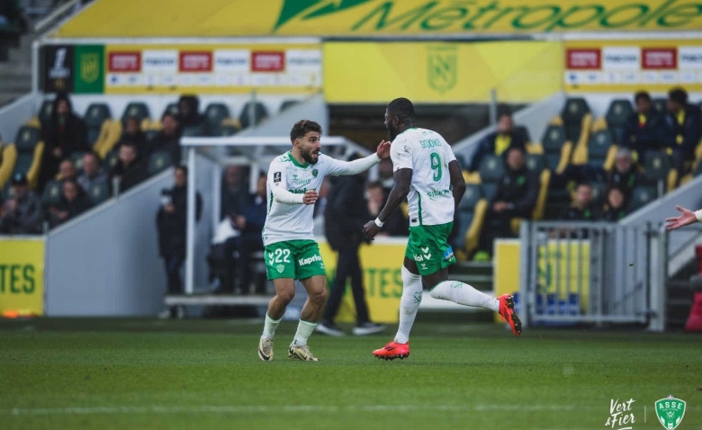 Illustration : "ASSE : Un enthousiasme spectaculaire se développe à l'approche du retour en L2"