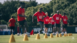 Illustration : Mercato Rennes : Un départ précipité en attaque suscite d'immenses regrets chez les supporters