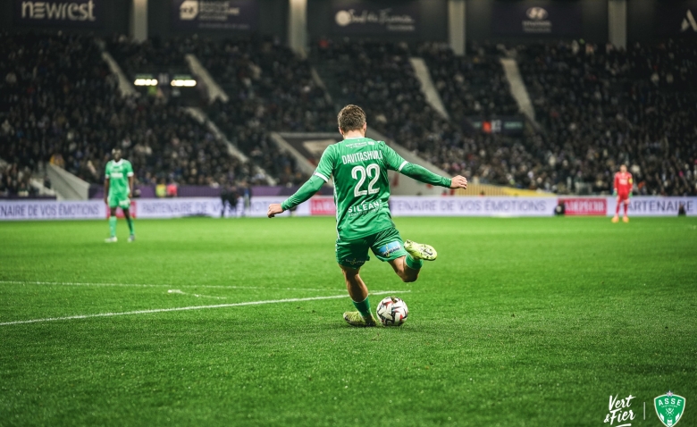Illustration : "Mercato ASSE : Deux clubs importants se bousculent pour la signature d'un cadre des Verts "