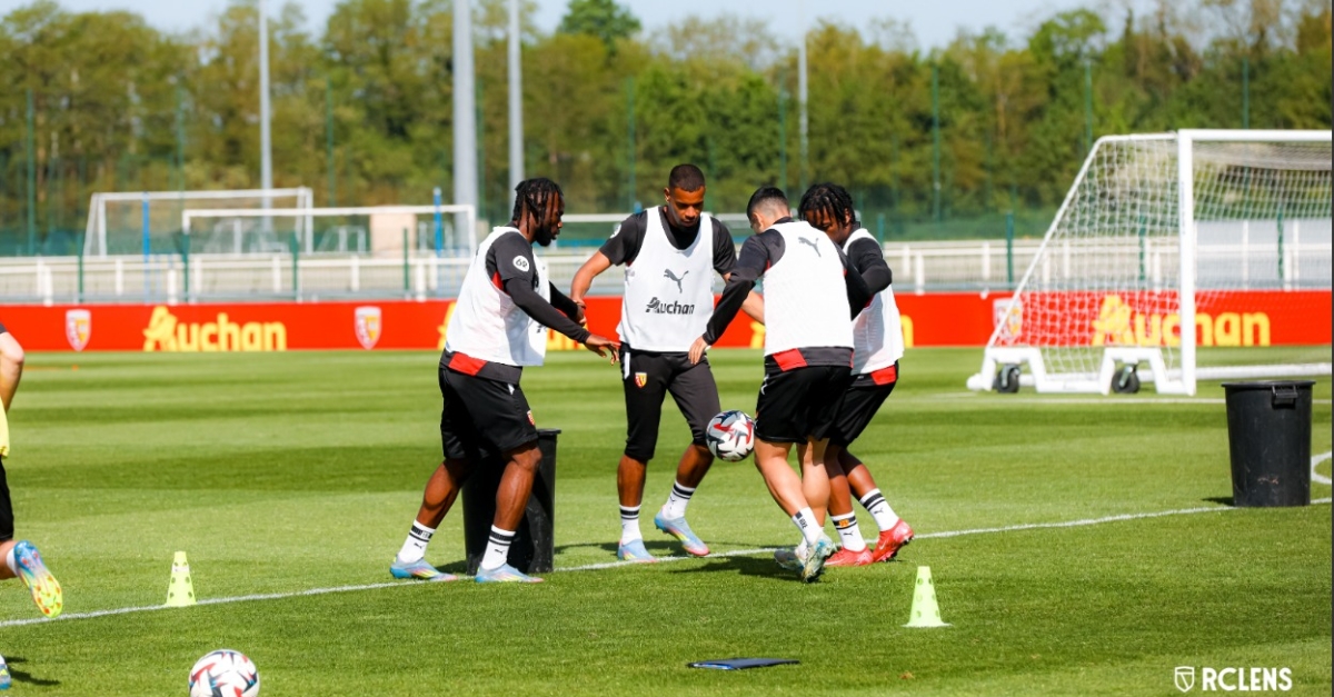 RC Lens : Une saison mitigée suscite de fortes interrogations