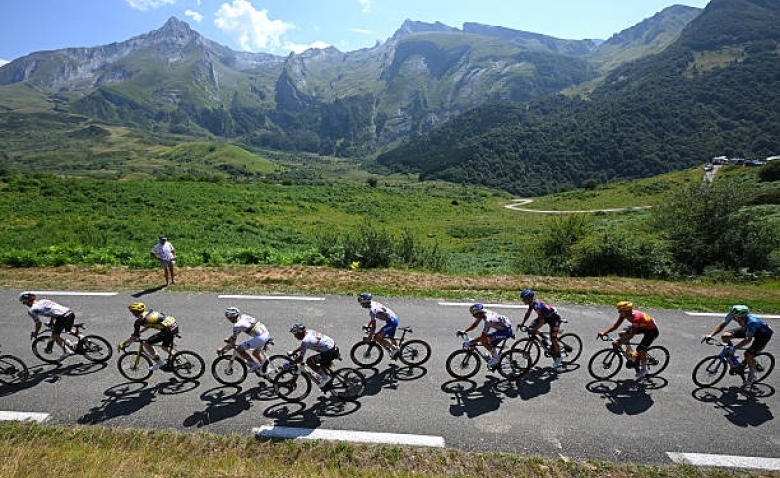 Illustration : "Tour de France 2025 : Vingegaard capable de faire vaciller le classement général sur la 13e étape ?"
