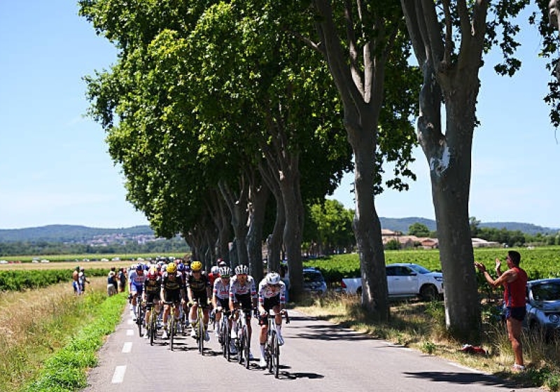 Illustration : Tour de France 2025 : Un co&eacute;quipier de Pogacar p&egrave;te un plomb dans l'ascension du Mont Ventoux