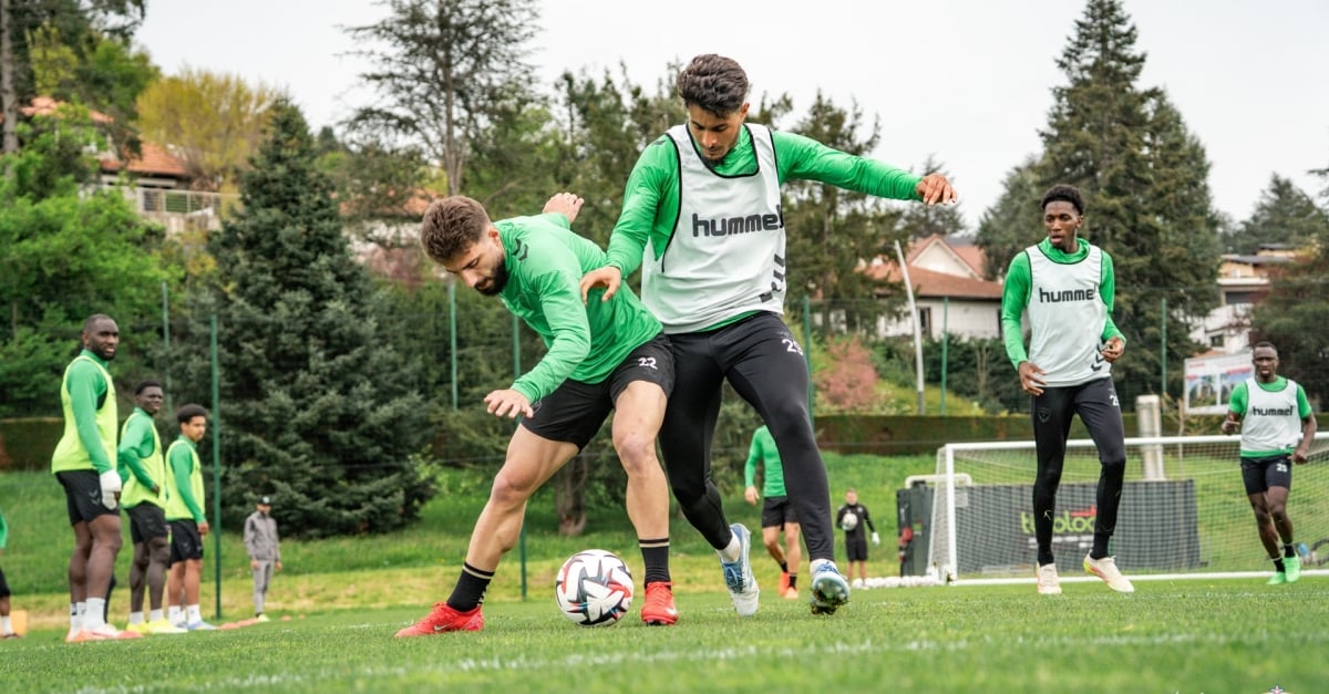 Mercato ASSE : Un gros club de Ligue 1 s'intéresse à un Vert en instance de départ !