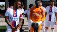 Illustration : "Mercato OL : Encore un défenseur central ciblé après Kluivert !"