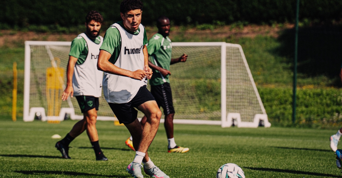 Mercato ASSE : Un rebond inattendu à l'étranger pour un ancien buteur des Verts