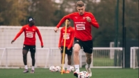 Illustration : "Mercato Rennes : Une pluie de départs imminente avant le choc face à l'OM !"