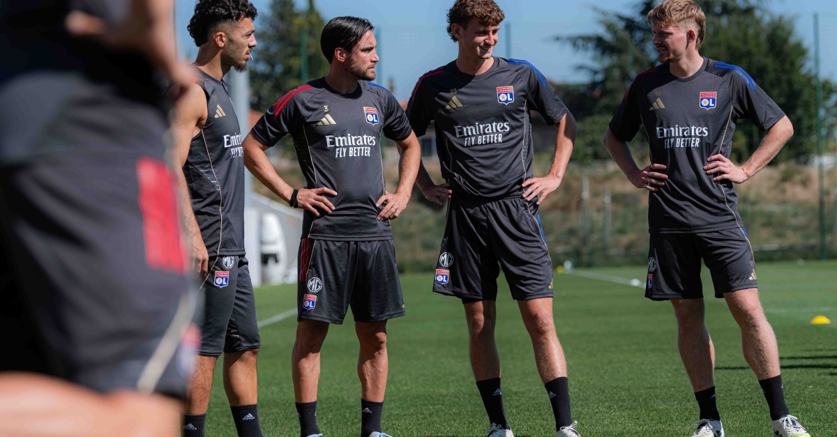 Mercato OL : Un ancien attaquant oublié refait surface et s'engage en Espagne !