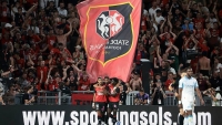 Illustration : "Mercato Rennes : Le SRFC contraint de dégainer une offre folle pour signer un buteur français"