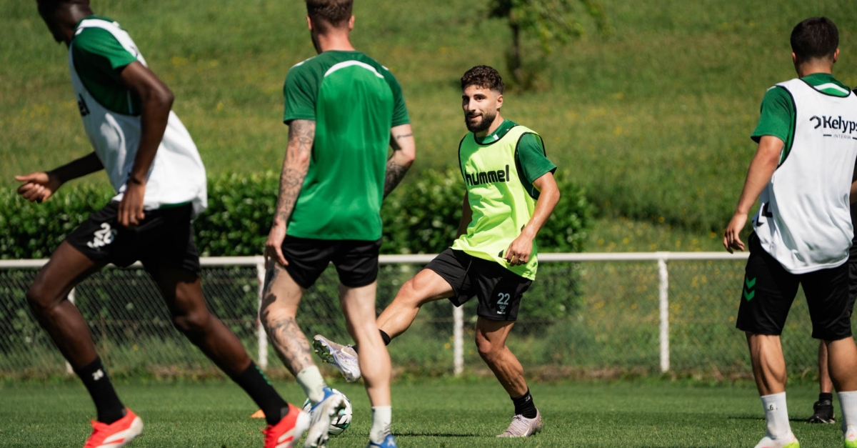 Mercato ASSE : Un prétendant fortuné se retire pour la signature d'un crack stéphanois