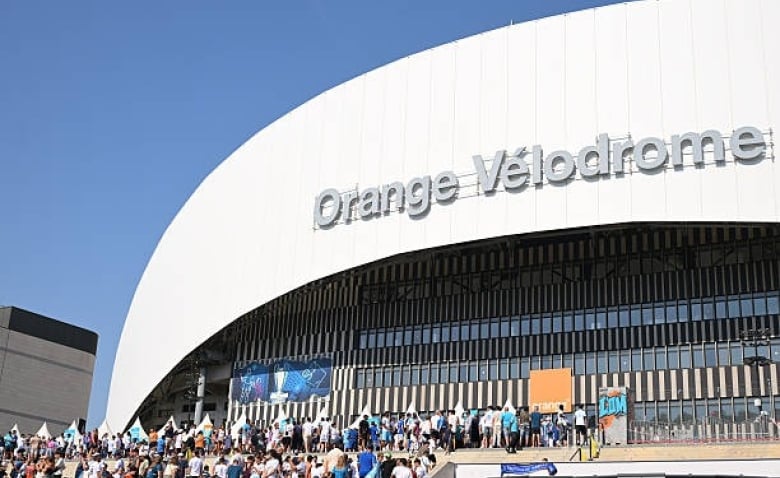 Illustration : "Mercato OM : Trois grandes arrivées se profilent dans les derniers instants du mercato !"