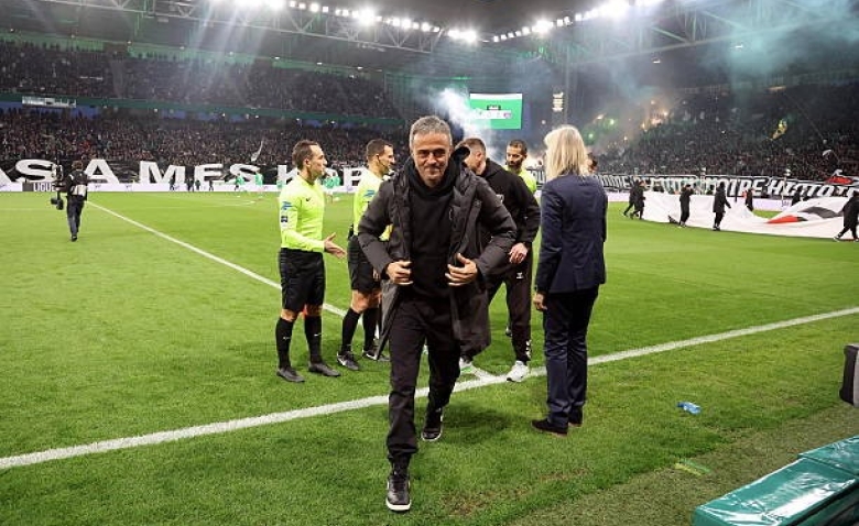 Illustration : "Mercato PSG : La prolongation d'un crack parisien à l'étude !"