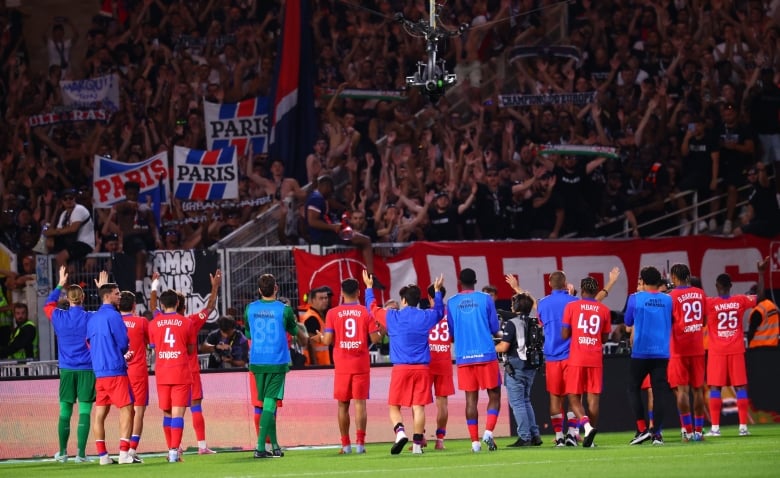 Illustration : "PSG : L’un des talents les plus explosifs de l’effectif doit encore franchir un cap pour devenir la Ferrari redoutée qu’on attend"