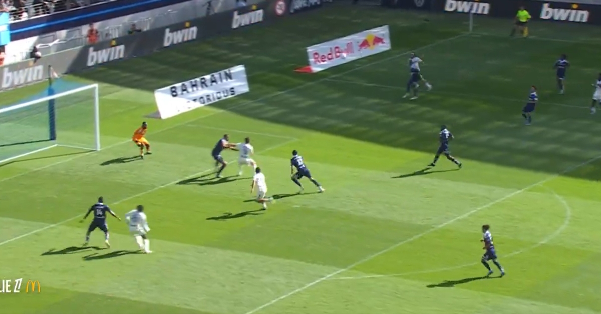 Paris FC - Strasbourg (2-3): le résumé et les buts en vidéo - Ligue 1 25/26 (J5)