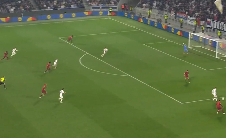Illustration : "[video] le but de Satriano avec l'OL contre Salzbourg (1-0)"