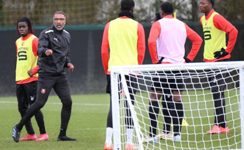 Illustration : "Stade Rennais : De nouvelles tensions internes placent Beye en gros danger"