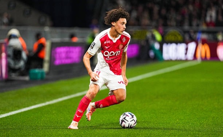 Illustration : "Mercato Monaco : Un crack monégasque ferme la porte à un transfert avant Tottenham"
