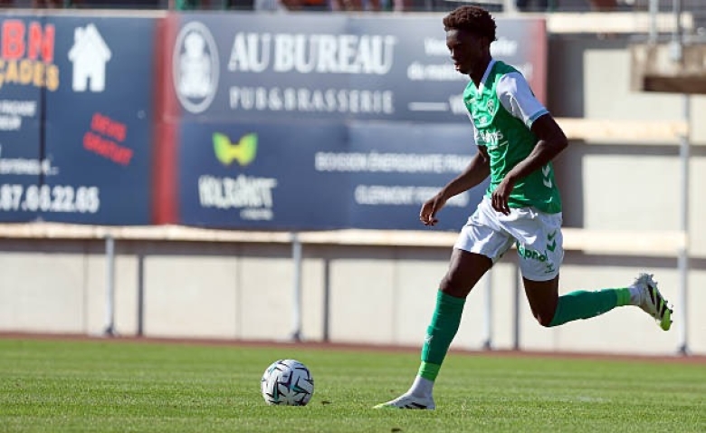 Illustration : "Mercato ASSE : Une nouvelle signature se profile pour un grand espoir français !"