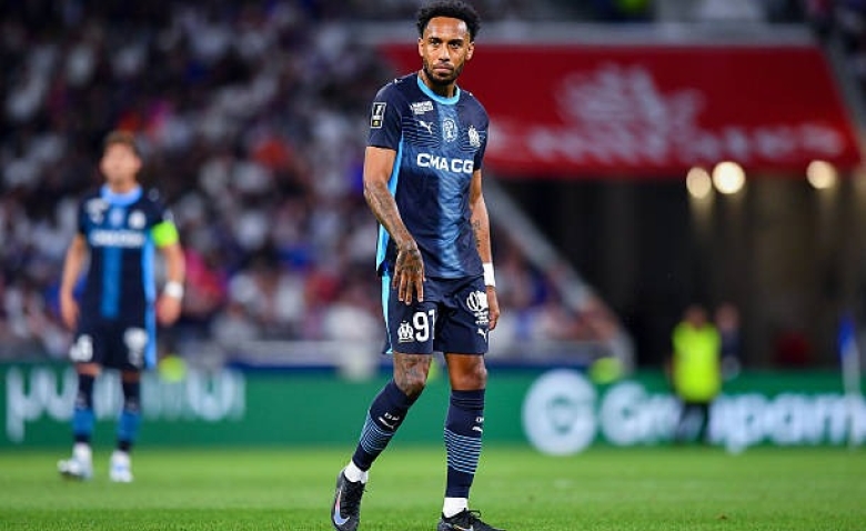 Illustration : "Mercato OM : Un buteur de Serie A ciblé pour concurrencer Aubameyang !"