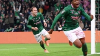 Illustration : "Ligue 2 : Et de cinq pour l'ASSE face à Pau grâce à un doublé de Duffus ! (vidéo)"