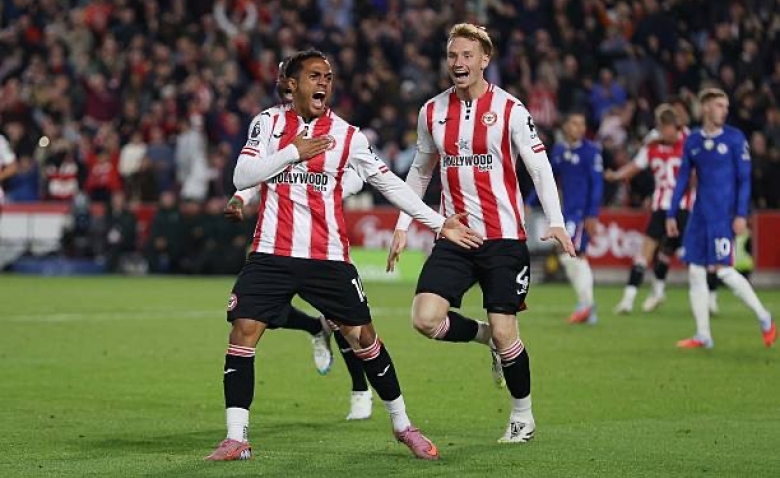 Illustration : "Mercato OL : Un milieu offensif de Premier League courtisé par les Gones !"