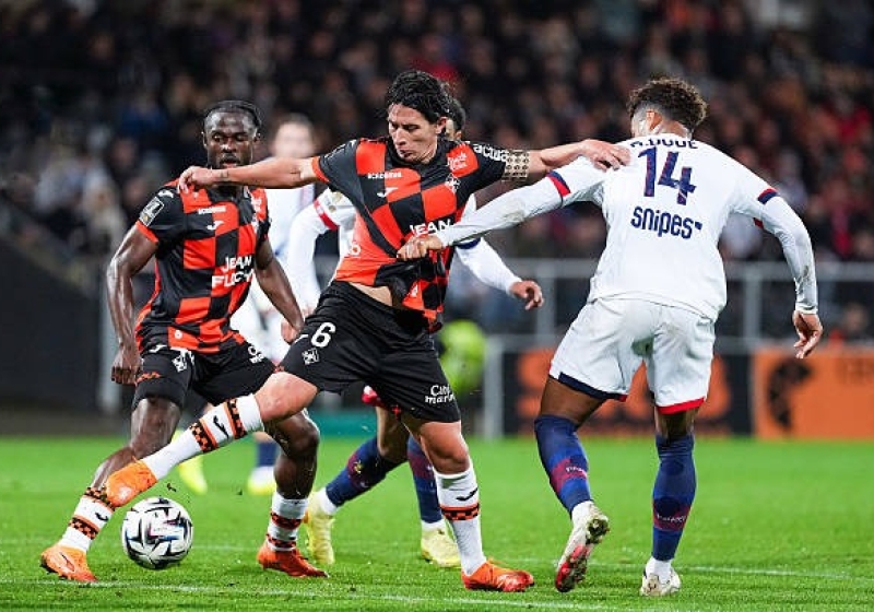 Illustration : Ligue 1 : Le missile du FC Lorient pour égaliser face au PSG ! (vidéo)