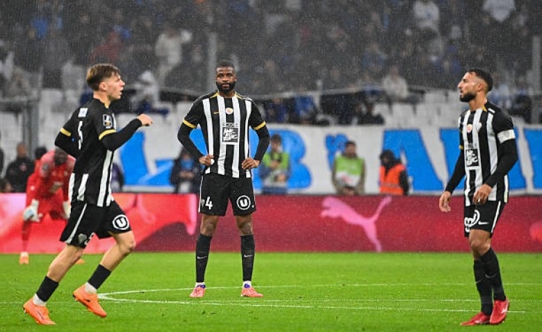 Illustration : "Ligue 1 :  Angers climatise le Vélodrome au bout du temps additionnel ! (vidéo)"