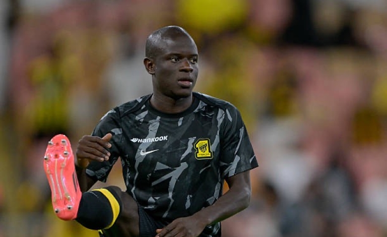 Illustration : "Mercato Paris FC : Un champion du monde en ligne de mire "