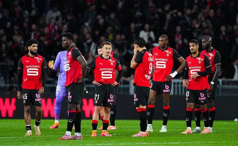 Illustration : "Mercato Rennes : Un Rouge et Noir mis à l'écart contre Toulouse courtisé par l'OM !"