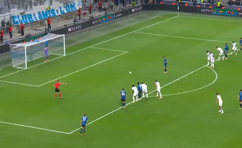 Illustration : "L'arrêt stratosphérique en vidéo de Rulli contre l'Atalanta "