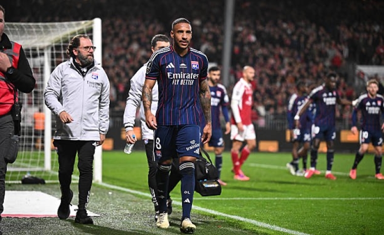 Illustration : "OL : Un cadre incertain pour le choc face au PSG "