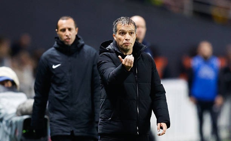 Illustration : "FC Nantes : Castro contraint de revoir totalement ses plans pour sauver sa peau sur le banc ?"