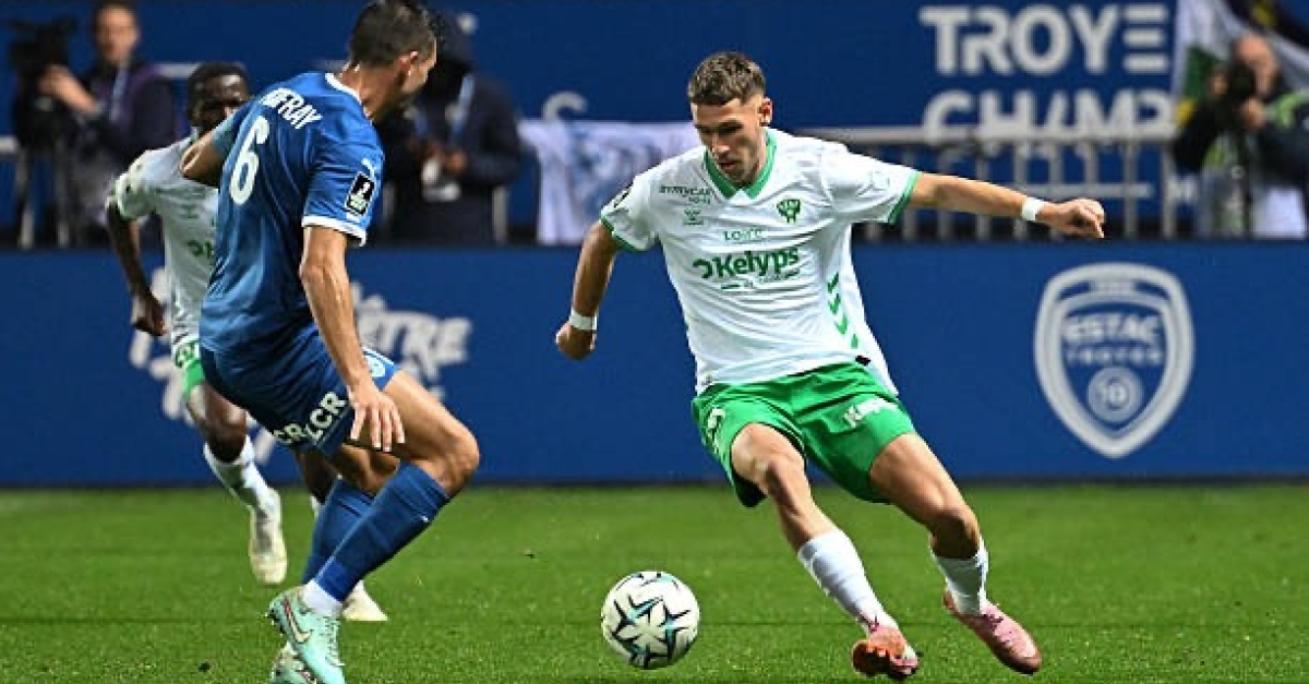 Mercato ASSE : Un Vert relégué sur le banc à l'origine d'une vente colossale en janvier ?