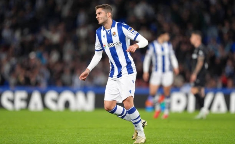 Illustration : "Mercato OL : Un coup de poker tenté cet hiver pour requinquer l'entrejeu de Fonseca "