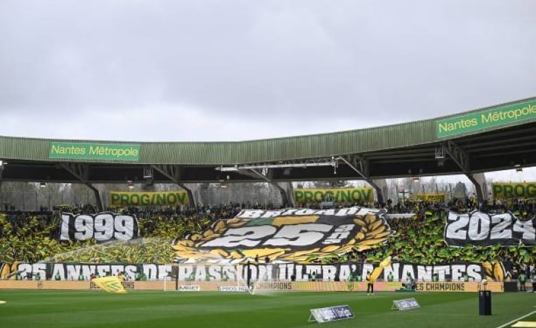 Illustration : "Mercato Nantes : Un choix osé des dirigeants nantais pour renforcer la défense"