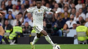 Illustration : Mercato PSG : Une piste tombe à l’eau, le Real sécurise son joyau offensif 