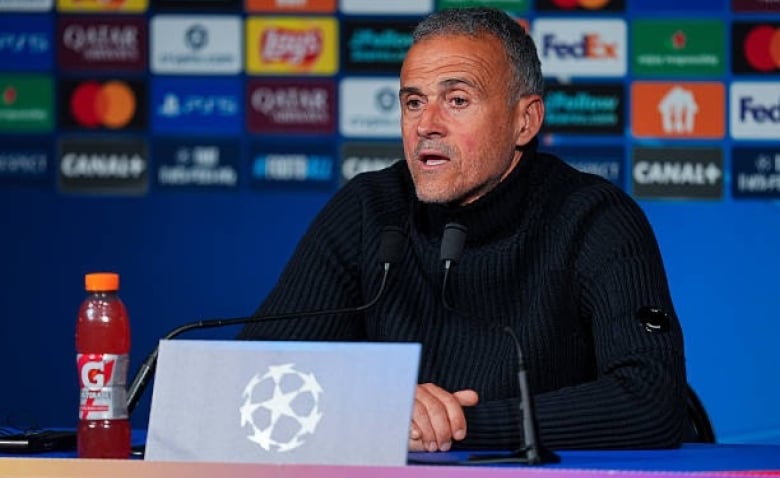 Illustration : "PSG : Luis Enrique fustige une expulsion « dangereuse » et incompréhensible lors du match contre Tottenham"