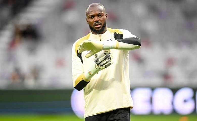 Illustration : "Mercato RC Lens : Un joueur prêté voit son avenir s’éloigner du club"