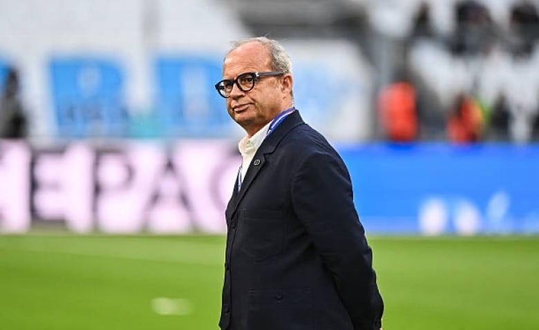 Illustration : "Mercato PSG : L'arrivée d'un phénomène de Ligue 1 programmée cet hiver !"