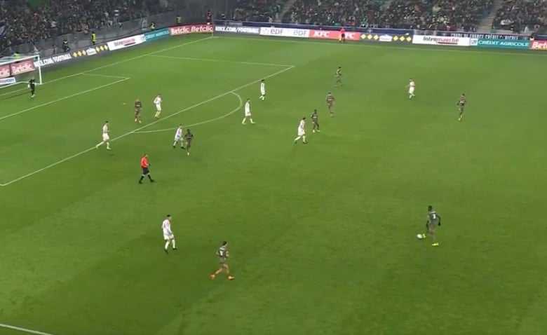 Illustration : "CDF : le résumé vidéo complet de Saint-Etienne - Ecotay-Moingt"