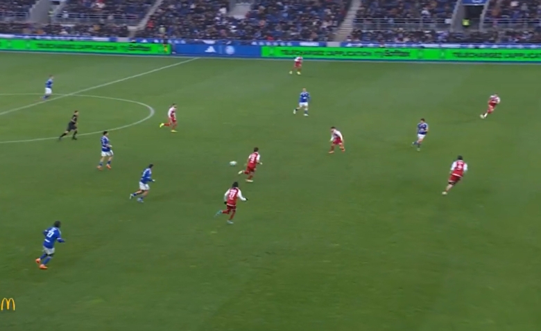 Illustration : "Ligue 1 : le but exceptionnel de Magnetti  en vidéo pour Brest (1-2)"