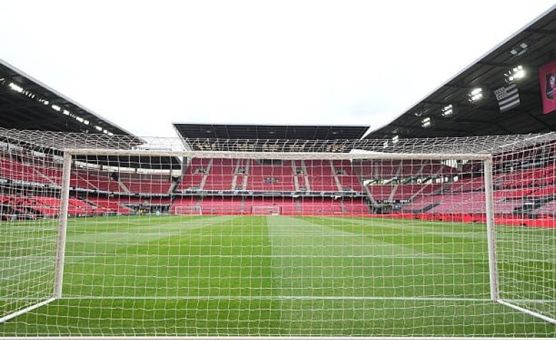 Illustration : "Mercato Rennes : Une signature officialisée pour enflammer l'attaque du SRFC !"