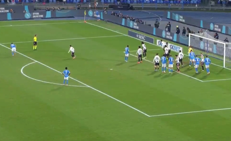 Illustration : "Naples - Juventus : le résumé et les buts en vidéo (2-1)"