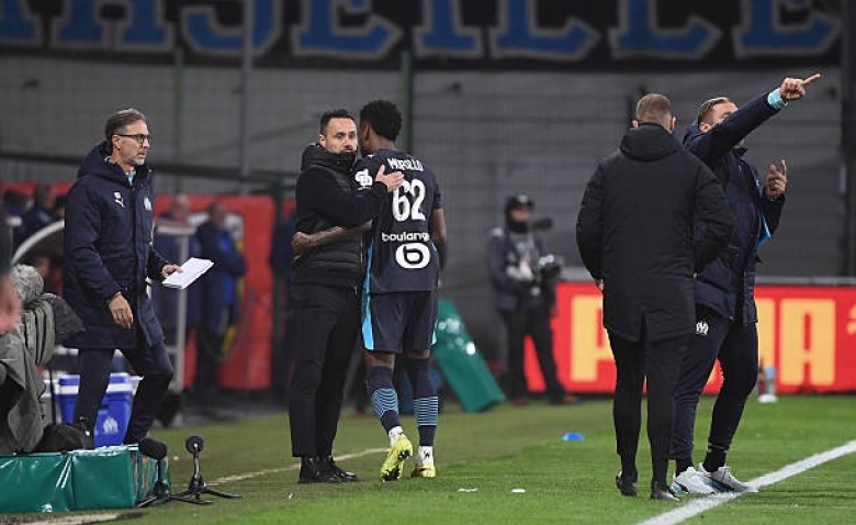 Illustration : "Mercato OM : Vers un départ coup de tonnerre pour De Zerbi cet hiver ?"