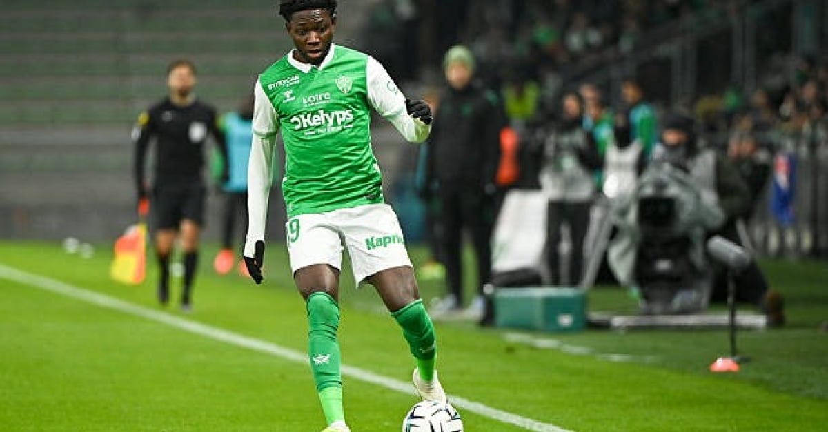 Mercato ASSE : Le retour surprenant d'un ex-Vert pour combler l'absence d'Annan ?
