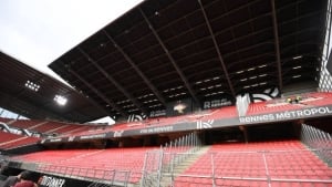 Illustration : Mercato Rennes : Un talent défensif s'engage pour suppléer Jacquet et Aït Boudlal !