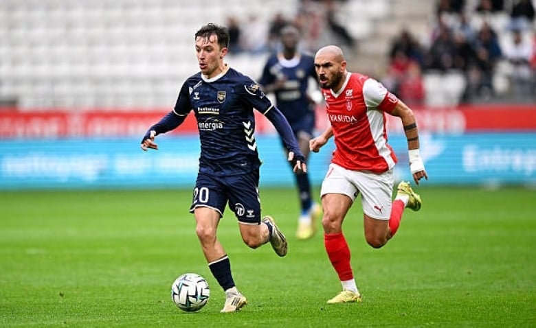 Illustration : "Mercato Nantes : L'espoir demeure pour la signature d'une pépite de L2 !"